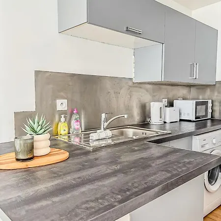 דירה Les Saints Nico A 5 Min Port, Gare & Centre לה רושל