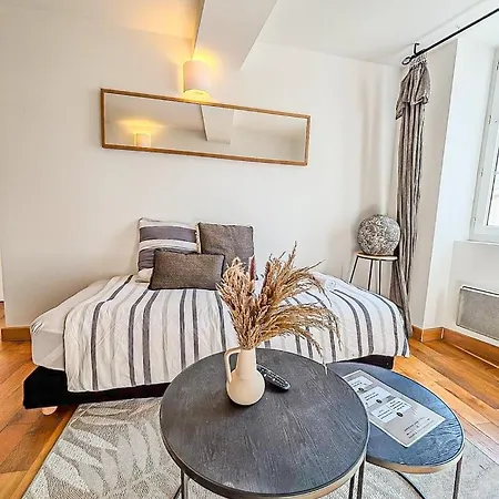 Les Saints Nico A 5 Min Port, Gare & Centre דירה *