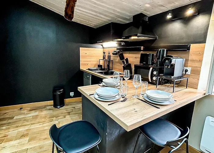 Les Saints Nico A 5 Min Port, Gare & Centre *