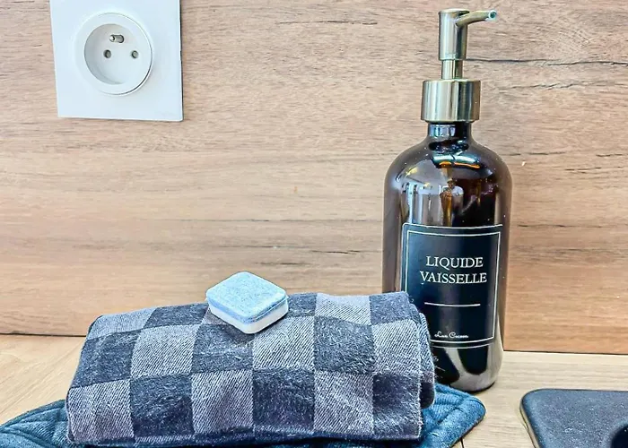 Les Saints Nico A 5 Min Port, Gare & Centre