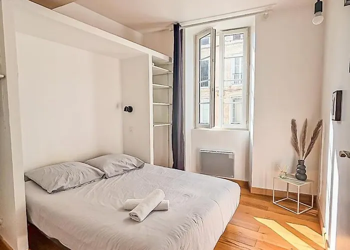 Les Saints Nico A 5 Min Port, Gare & Centre La Rochelle (Charente-Maritime)