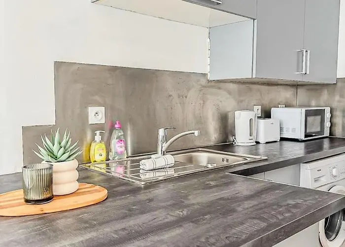 Apartamento Les Saints Nico A 5 Min Port, Gare & Centre La Rochelle (Charente-Maritime)