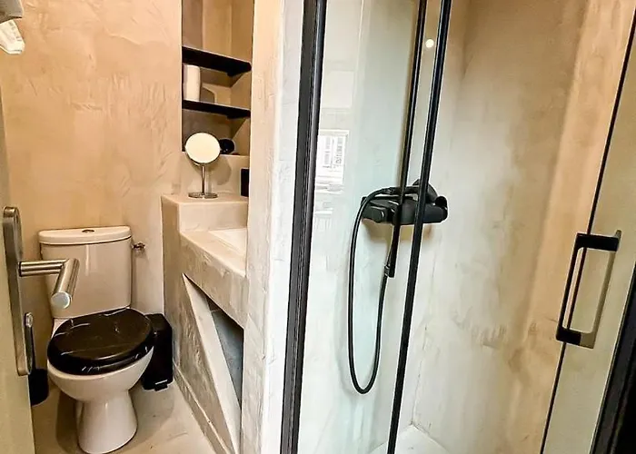 Les Saints Nico A 5 Min Port, Gare & Centre *