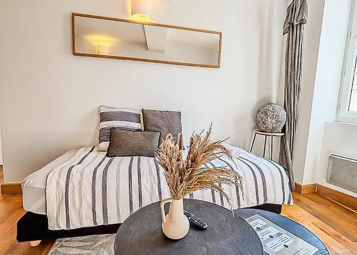 Les Saints Nico A 5 Min Port, Gare & Centre Apartamento *