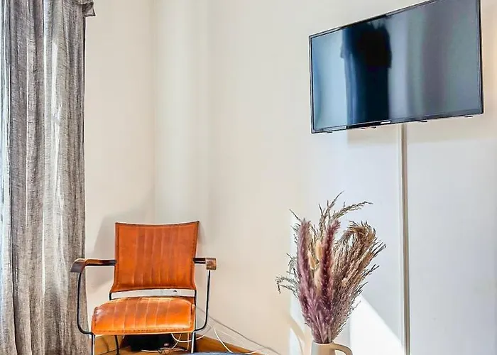 Les Saints Nico A 5 Min Port, Gare & Centre La Rochelle (Charente-Maritime)